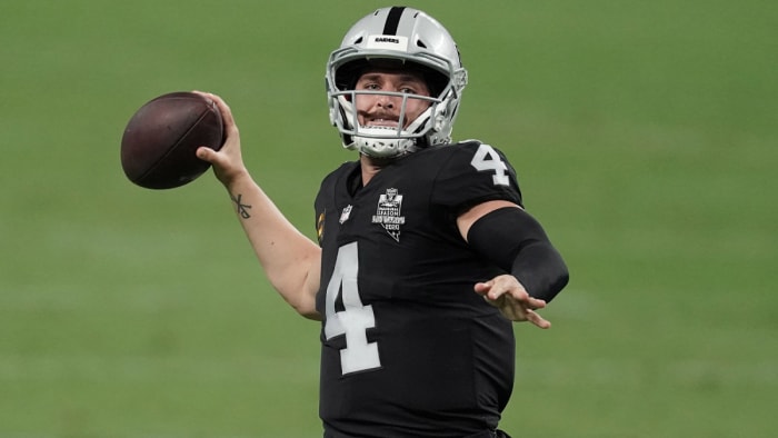 derek-carr-raiders-mnf